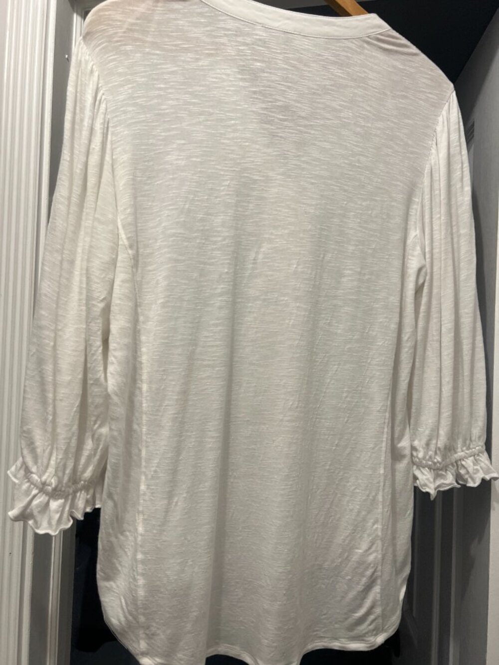 Democracy White Embroidered Blouse – Women’s Large - Picture 3 of 6